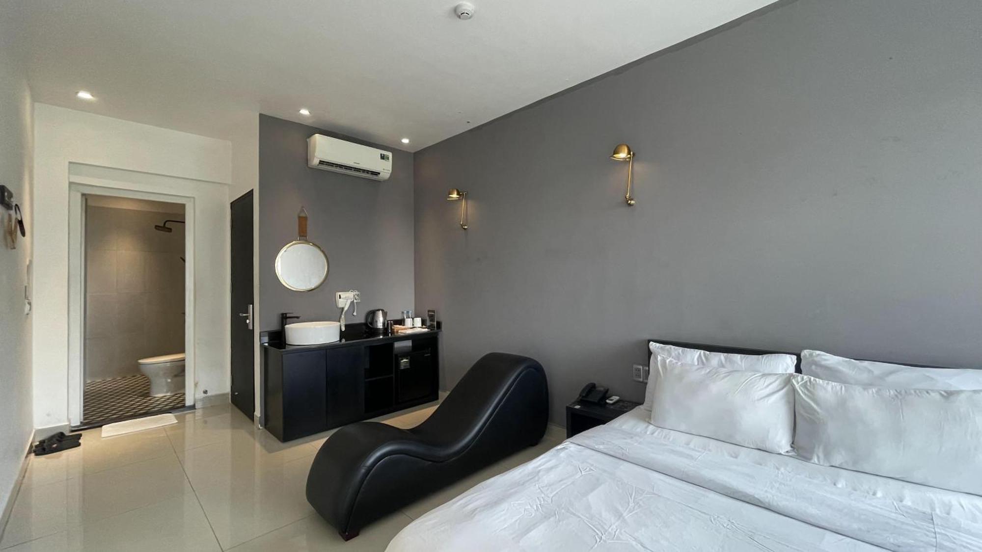 A In Hotel Riverside Ho Chi Minh City Bagian luar foto