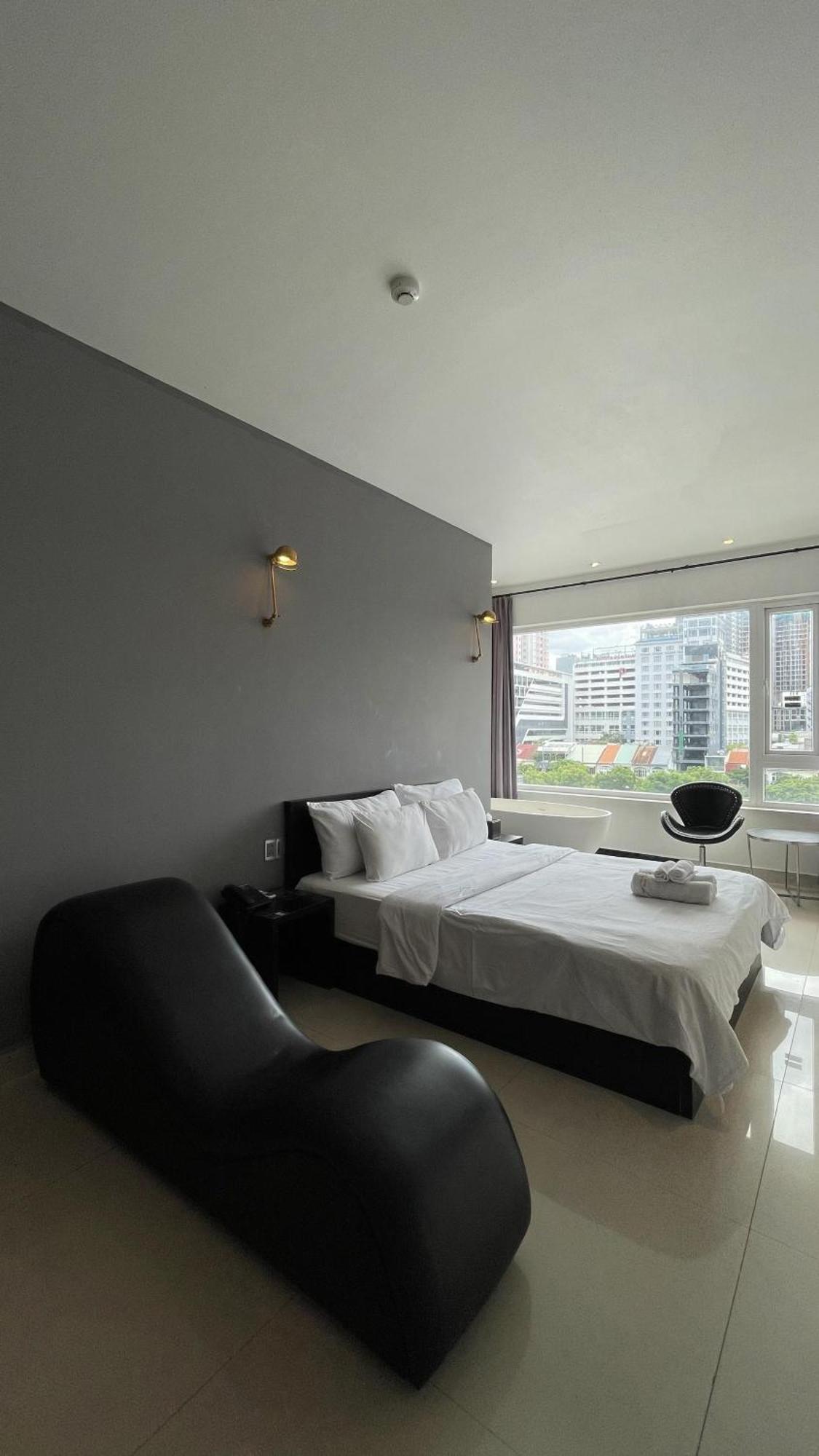 A In Hotel Riverside Ho Chi Minh City Bagian luar foto