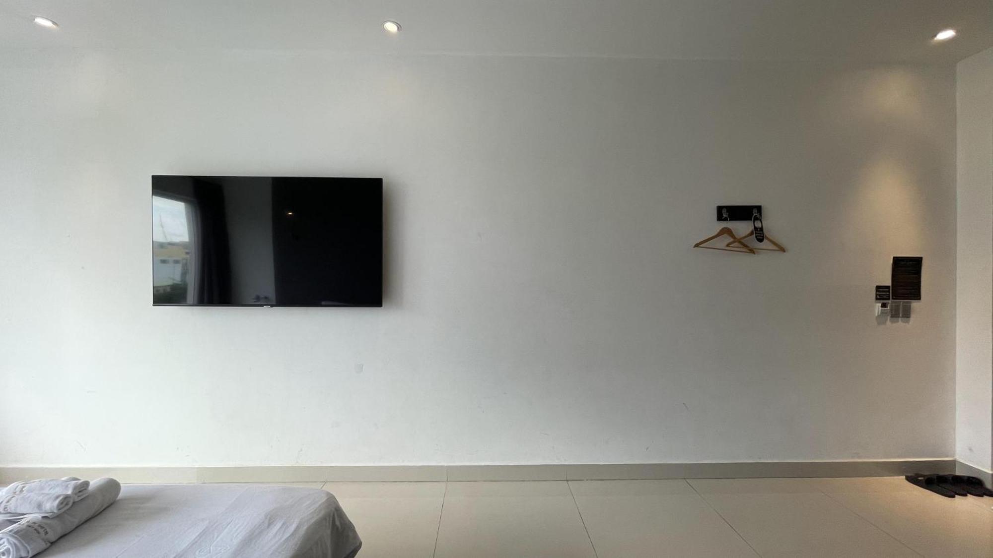 A In Hotel Riverside Ho Chi Minh City Bagian luar foto