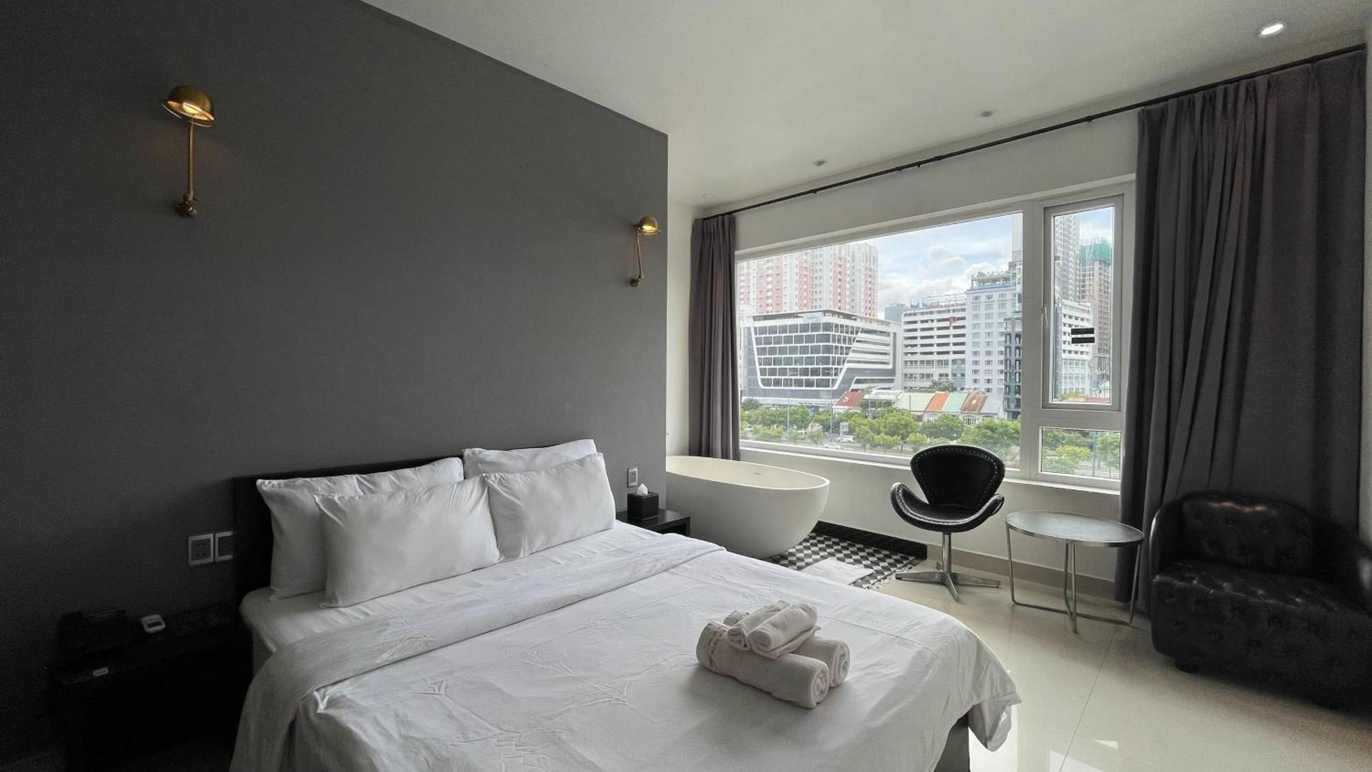 A In Hotel Riverside Ho Chi Minh City Bagian luar foto
